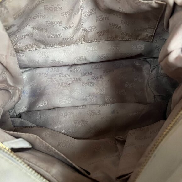 Michael Kors AUTHENTIC Vanilla Megan Lg Satchel Soft Pebbled Leather Handbag - Picture 9 of 12